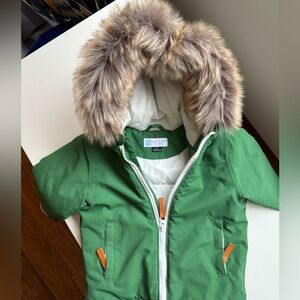 Northern Classics Summit Coat in Green. Hooded with removable Faux Fur Trim.